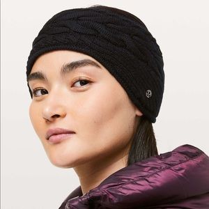 Lululemon Show Me the Sherpa Earwarmer